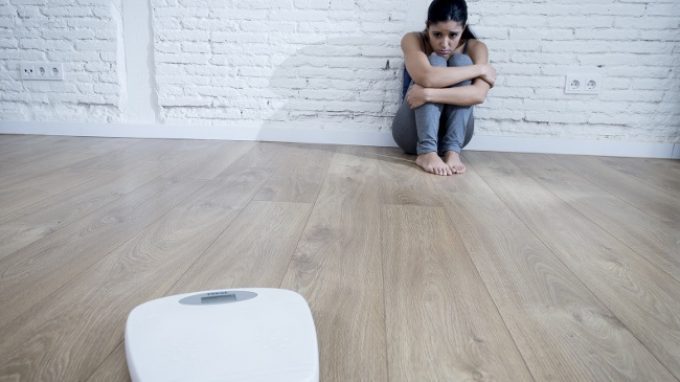 La terapia cognitivo comportamentale e la terapia familiare a confronto sulla cura dell’anoressia nei pazienti adolescenti