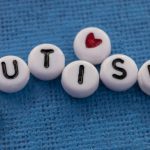 Famiglie di bambini autistici come il disturbo dei figli impatta sullo stress genitoriale