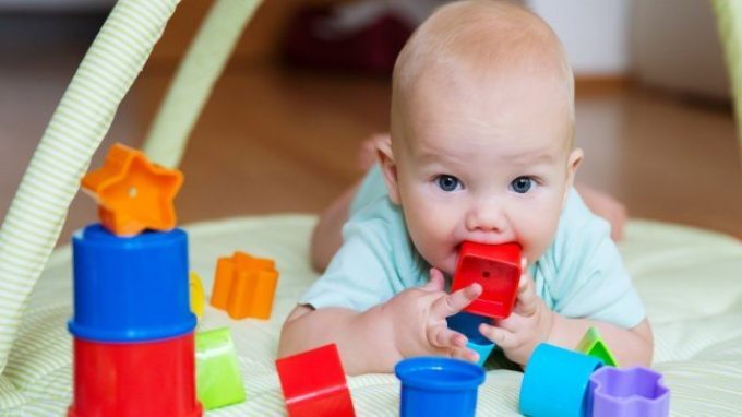 Lo sviluppo del bambino: prime tappe e grandi conquiste. A che gioco giochiamo?