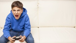 Videogames violenti e adattamento psicosociale in età evolutiva