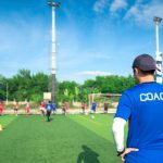 Come la relazione tra allenatore e giocatore influenza le performance sportive