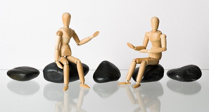 La relazione terapeutica è pervasiva ma non risolutiva. Due argomentazioni contro la centralità della relazione: i “fattori comuni” e il “paziente difficile”.