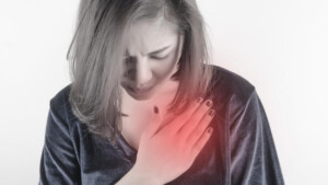 Il trauma e lo sviluppo di problemi cardiaci durante la menopausa