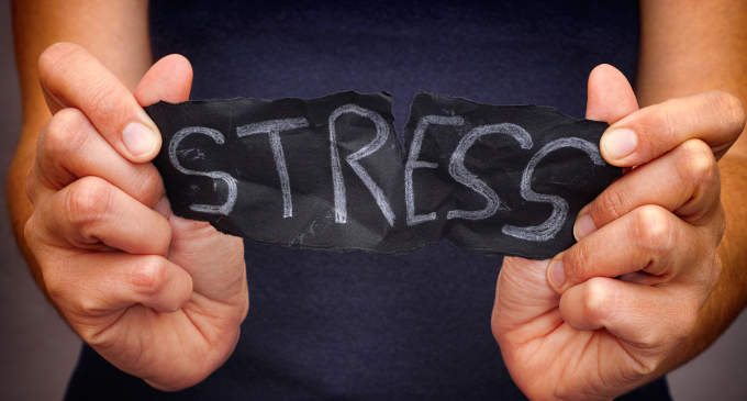 Lo stress può essere dannoso come una cattiva alimentazione