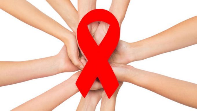 Viversi la sieropositività, l’importanza della psicoterapia e dell’associazionismo. La storia di Lorenzo