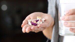 Ketamina: un farmaco che riduce il rischio di suicidio nelle persone depresse