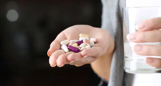 Ketamina: un farmaco che riduce il rischio di suicidio nelle persone depresse