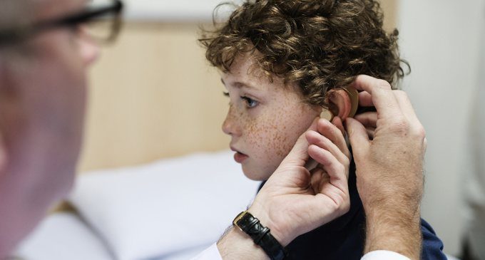Predire le abilita linguistiche in bambini non udenti grazie a un nuovo algoritmo