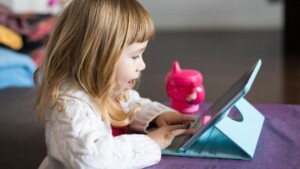 Bambini e tecnologia: come gestire l'uso dei dispositivi tecnologici nei più piccoli