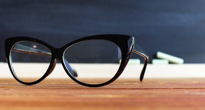 L'insegnante narcisista e le dinamiche dannose con colleghi e alunni