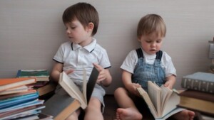 Relazioni famigliari e tra fratelli: come influenzano il successo scolastico?