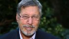 Siamo sempre più sensibili, ma sempre meno tolleranti e maniaci del controllo: cosa è successo a Bessel van der Kolk
