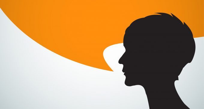 Parlare da soli: follia? No, stimolo cognitivo