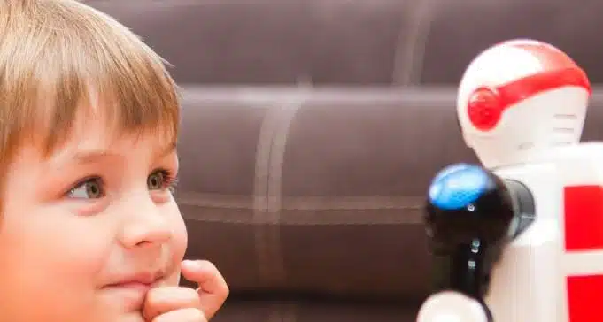 NAO il robot umanoide utile nella terapia con i bambini affetti da autismo