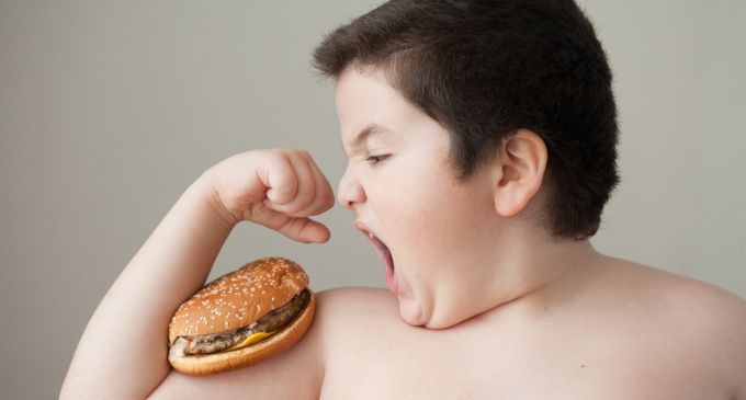 Obesità e autocontrollo nei bambini cosa cambia tra maschi e femmine