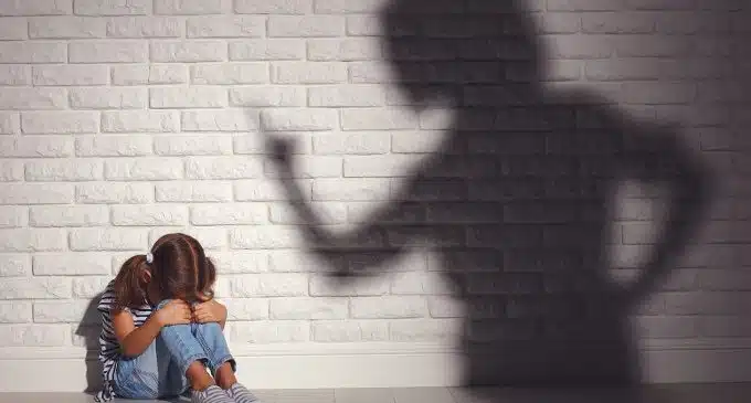 Trauma infantile nei genitori: gli effetti sulla salute mentale dei figli