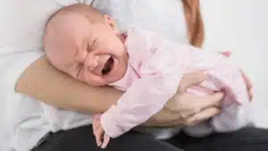 Dolore: i neonati hanno una percezione del dolore simile agli adulti