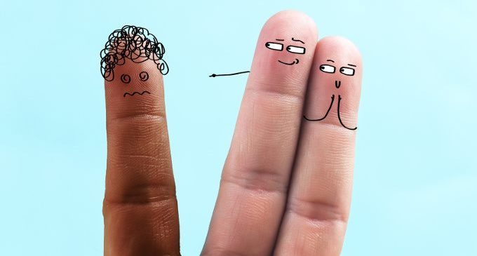 Paura, odio e razzismo: perchè fioriscono oggi?