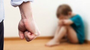 Punizioni corporali sui bambini e violenza giovanile: quale relazione