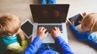 Genitori e nuove tecnologie: come i grandi parlano ai propri figli di social media e internet