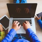 Genitori e tecnologia: come vengono gestite le attività online dei propri figli