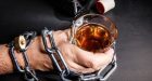 Alcool: potrebbe modificare il nostro DNA