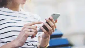 Dipendenza da smartphone: gli effetti sulle capacità di decision making