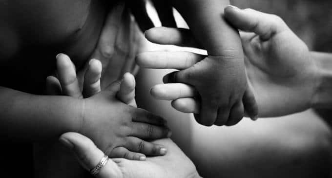 Figli adottivi: il ruolo dei genitori nei momenti di crisi - Psicologia