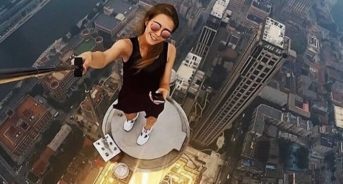 Cinquanta sfumature dell’uso deviato della galassia dei social network: il caso dei killfie