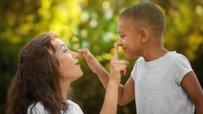 Il sistema di accudimento: di cosa si tratta, quali sono le sue caratteristiche e come influenza il nostro comportamento?