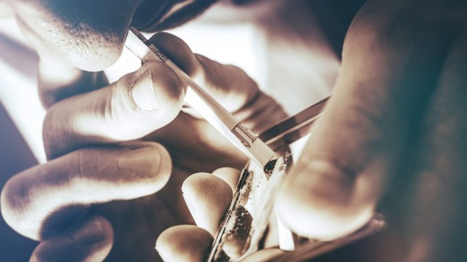La dipendenza tra patologia e giurisprudenza. Il dipendente chi lo cura?