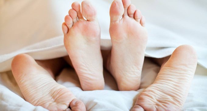 Il “gene gay” non esiste! E la cosa non ha sorpreso nessuno: ecco cosa abbiamo imparato dal più grande studio sulle basi genetiche della sessualità