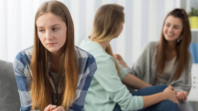 Evitare di evitare: il senso di non appartenenza nel disturbo evitante