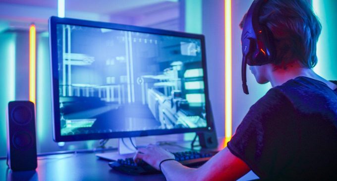 La dipendenza da videogames: in che modo i videogiochi ci attraggono e soddisfano i nostri bisogni