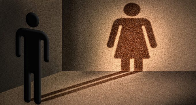 Le nuove linee guida diagnostiche OMS non definiscono più la non-conformità di genere come un disturbo mentale. Aspetti psicologici e normativi