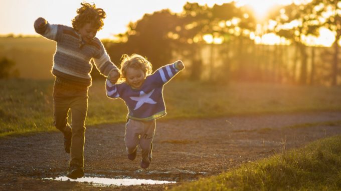 La diversità che ci unisce: il legame fraterno come fonte di sostegno
