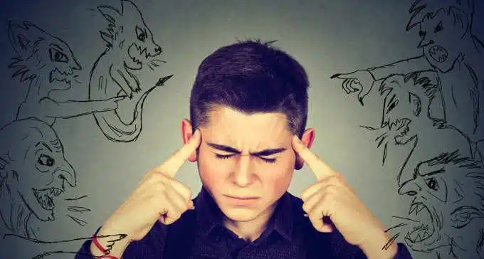 Schizofrenia e allucinazioni uditive: anomalie nell'organizzazione tonotopica
