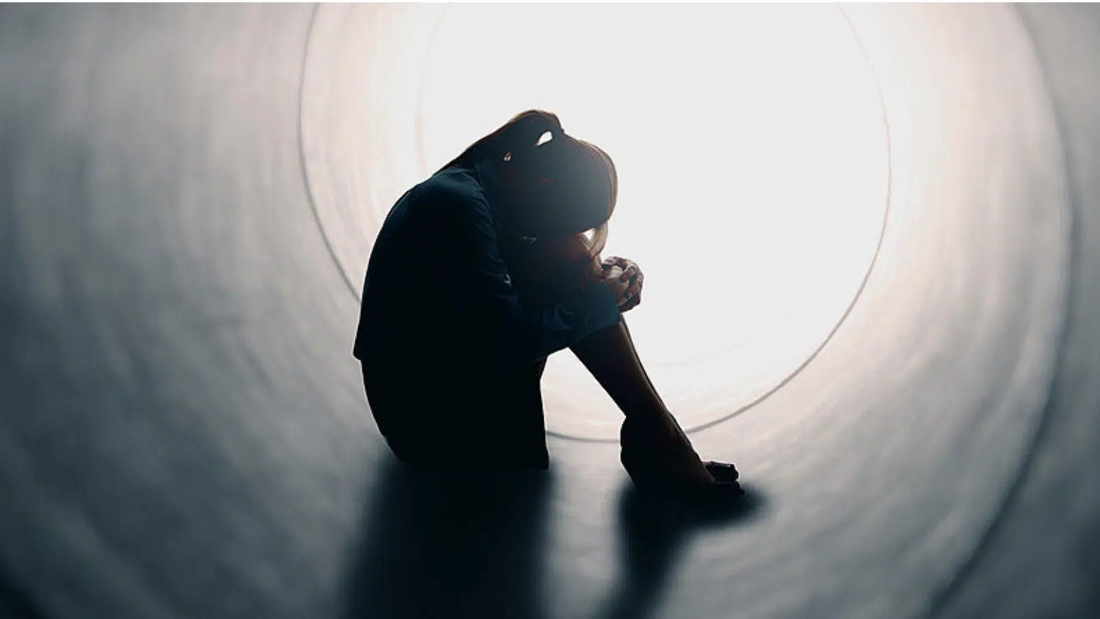 Suicidio in adolescenza: l'importanza di interventi preventivi a scuola