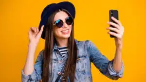 Narcisismo espresso nei social network: tra selfie e autostima - Psicologia