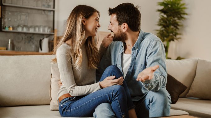 Intimate touch: l’importanza del tocco del partner nelle relazioni sentimentali