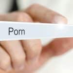 Pornografia effetti su benessere psicologico e soddisfazione sessuale