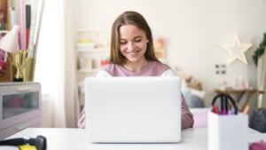Identità virtuale: la ri-definizione del sé in un mondo digitale - Psicologia