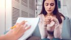 L’alleanza terapeutica è il fattore aspecifico che renderebbe efficace qualunque psicoterapia? Non ci sono ragioni per supporlo