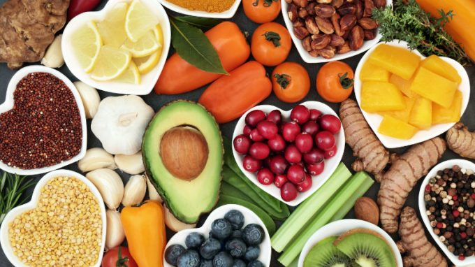 Mindful eating per condire la vita. La mindfulness applicata all’alimentazione: temi trattati, efficacia dimostrata e sviluppi terapeutici futuri