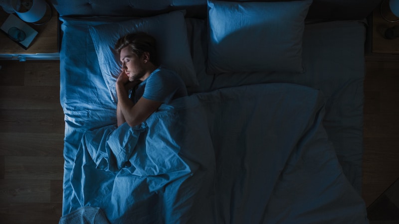 Sonno e benessere: dormire poco rende più vulnerabili ai pensieri intrusivi