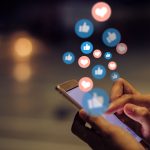Affordances paralinguistiche digitali: simboli per esprimersi sui social media digitali simboli per esprimersi sui social media