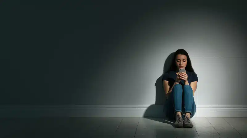 Covid-19: correlazioni tra isolamento sociale, depressione e social network