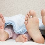 Genitori: le ragioni per cui i figli dormono nel lettone - Rubrica Moms