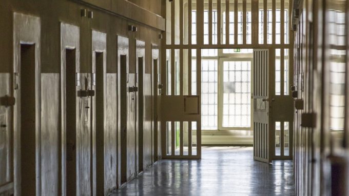 L’importanza della comunicazione assertiva e dell’ascolto attivo tra agente di polizia penitenziaria e detenuto