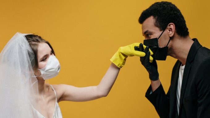 “L’amore ai tempi del colera” … ops, del Covid!!